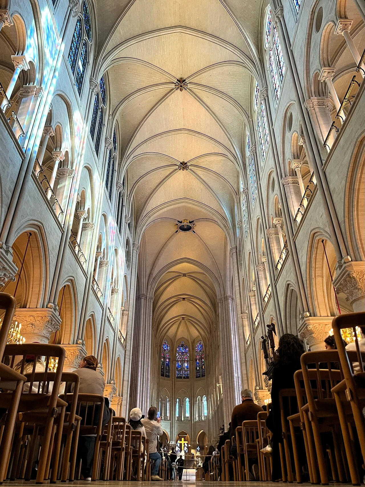 La nef de Notre Dame de Paris en 2025